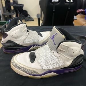 Air Jordan Son or Mars “Club Purple” sneakers